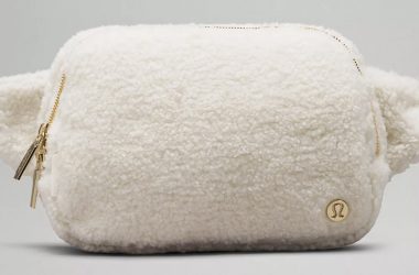 Everywhere Belt Bag Large 2L Fleece Only $49 (Reg. $68)!